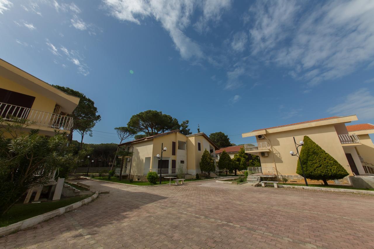 Kolaveri Resort Golem Buitenkant foto