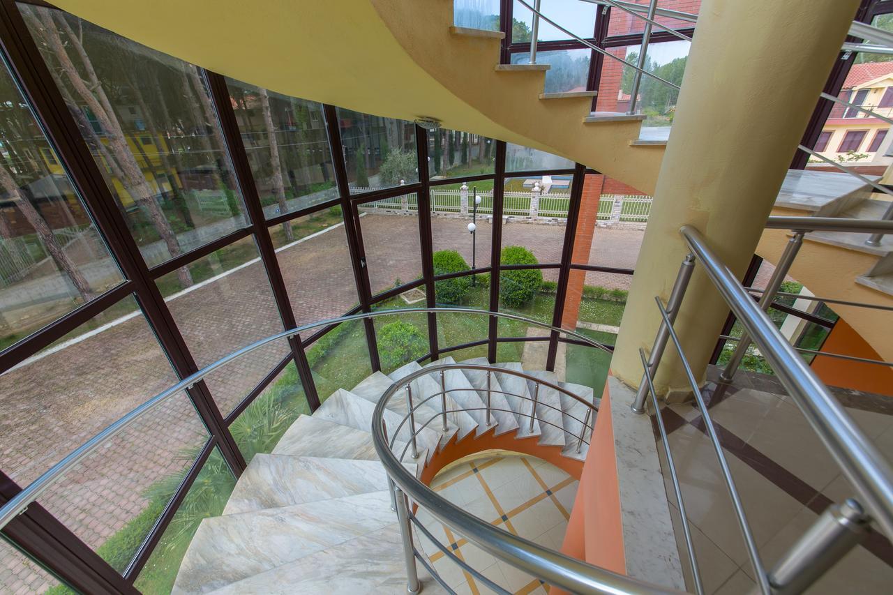 Kolaveri Resort Golem Buitenkant foto